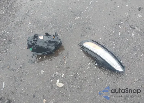 2016 Jeep Cherokee Latitude z USA, uszkodzony, nr VIN 1C4PJMCS7GW271273